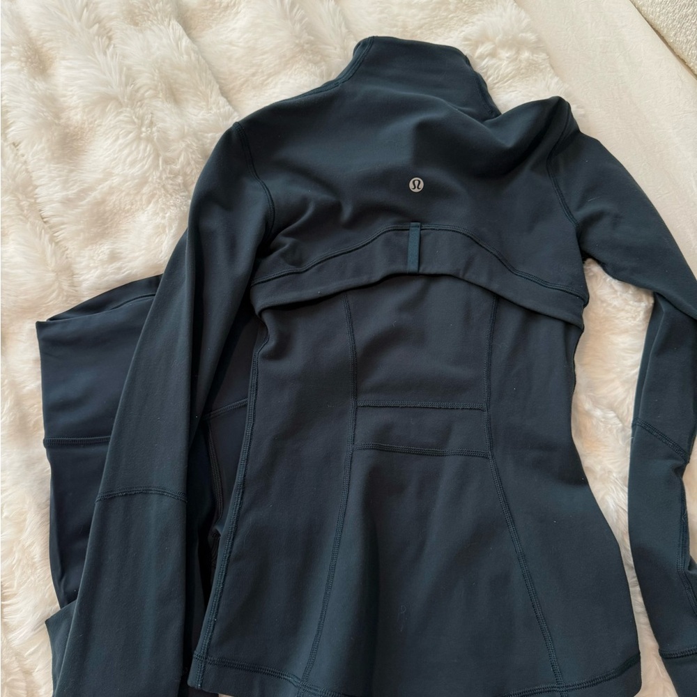 Lululemon align jacket size 2, in great condition
